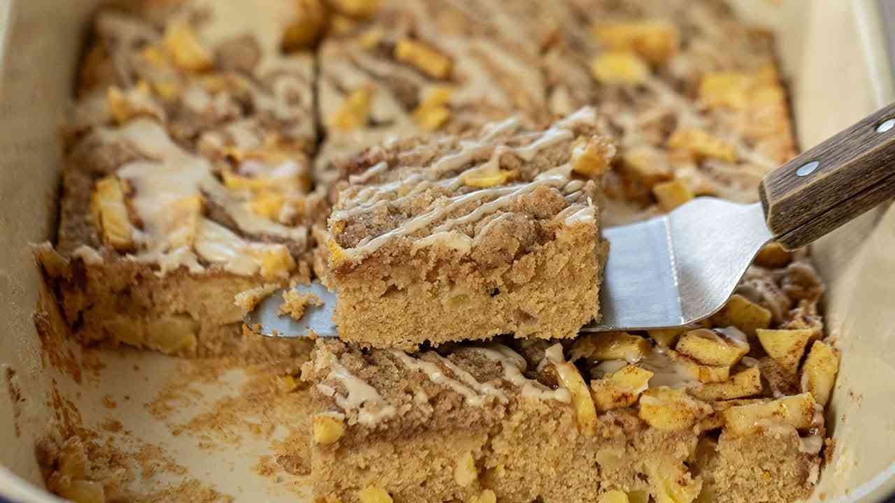Cozy Applesauce Coffee Cake - Cakes